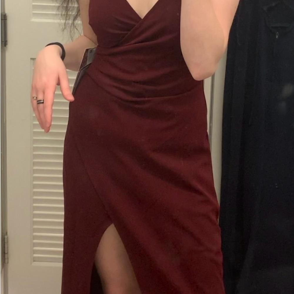 Elegant Burgundy Evening Dress